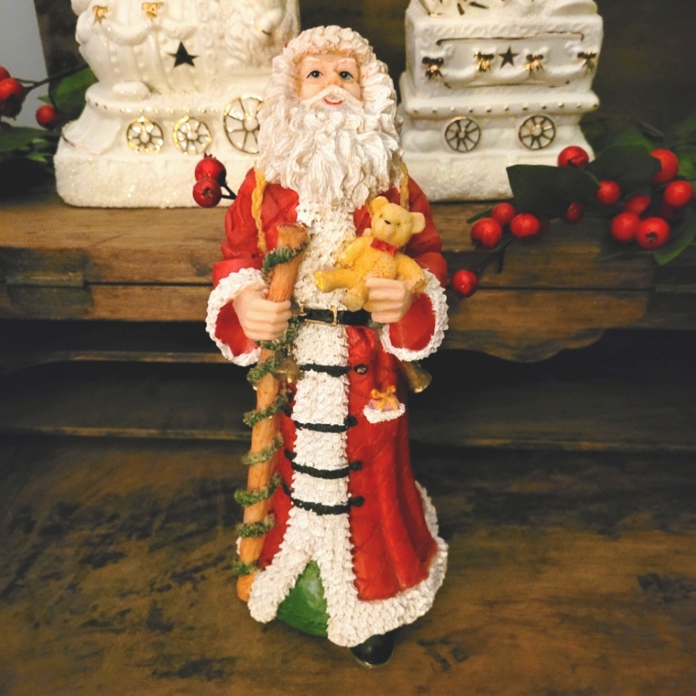 Santa Claus Christmas figurine